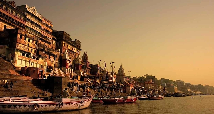 Sacred and ancient Ganga ghats in Allahabad offering peaceful vibes and deep spiritual experiences