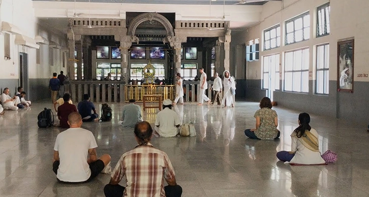 Visit Sri Ramana Maharshi Ashram near Arunachaleswarar Temple, Tiruvannamalai, for a spiritual retreat.