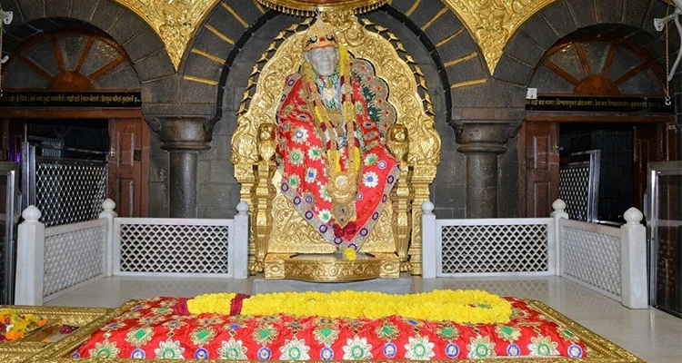 Visit Sai Baba Samadhi Mandir in Shirdi to seek blessings and find spiritual peace.